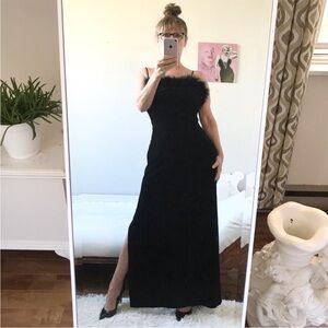 BETSEY & ADAM BLACK FULL LENGTH DRESS GOWN VELVET FAUX FUR SIDE SLIT SLEEVELESS